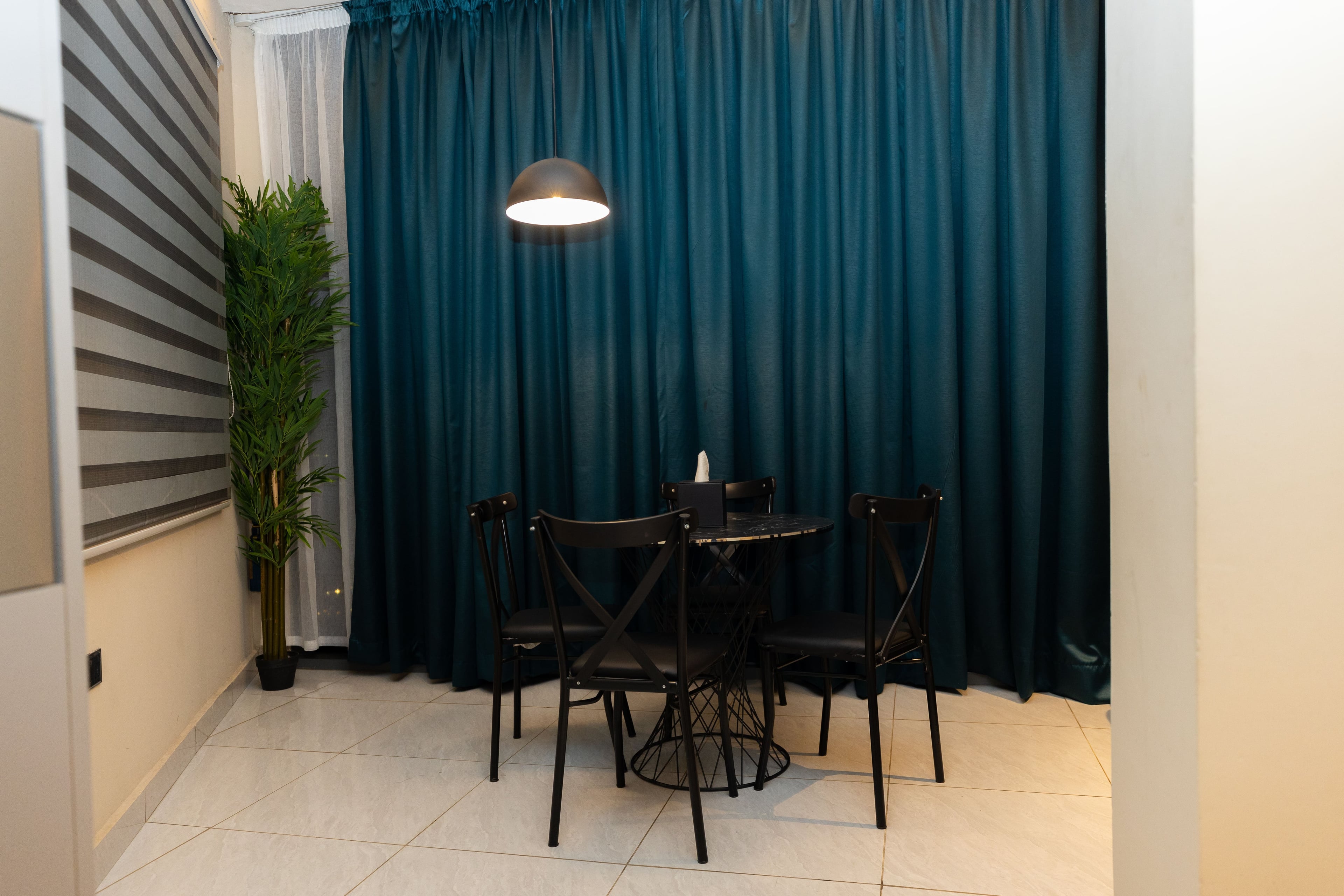 Sample amenities in executive kai seed room