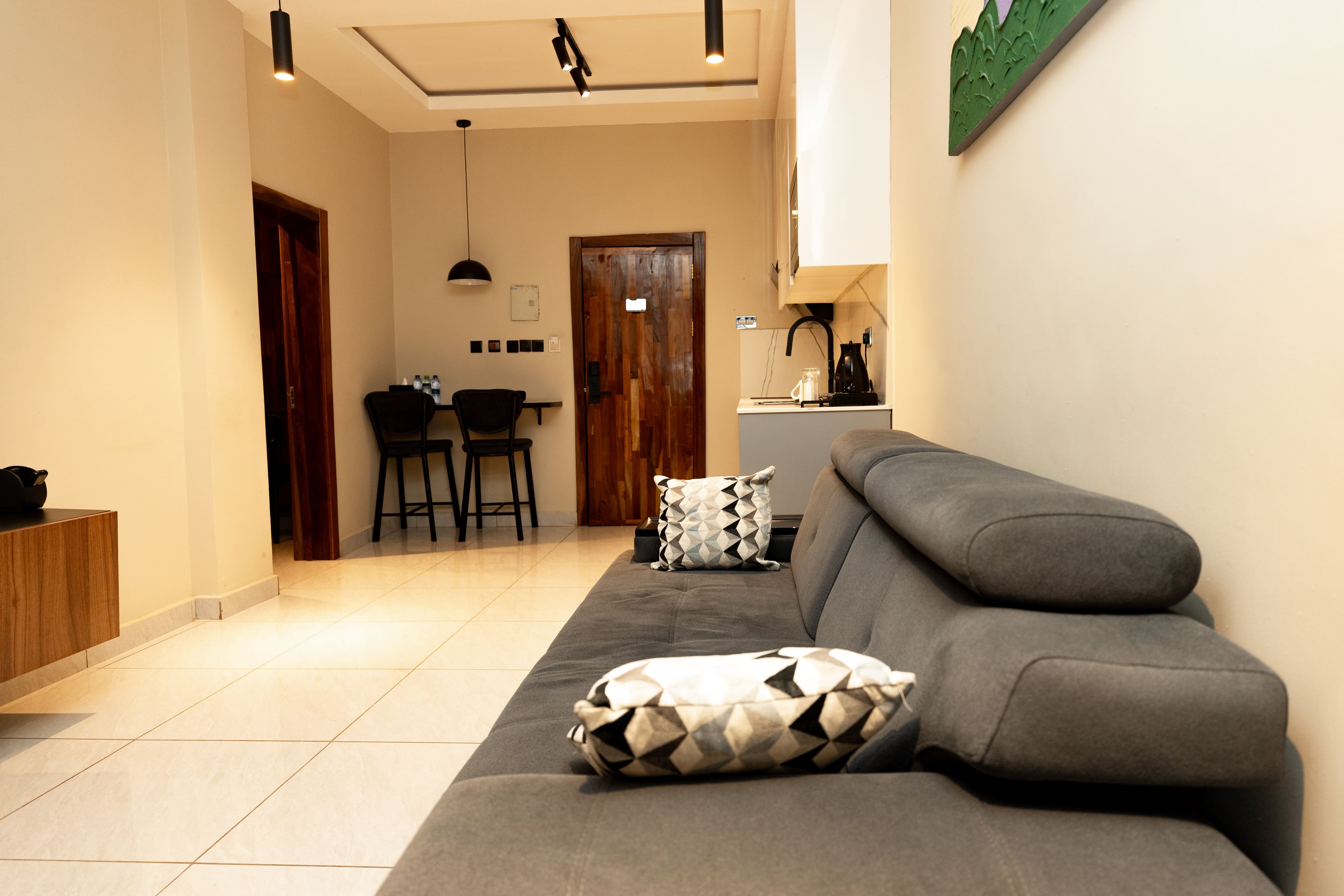 sample amenities in luxury seed room